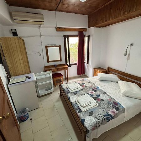 Stelios Rooms To Rent Chania  Buitenkant foto